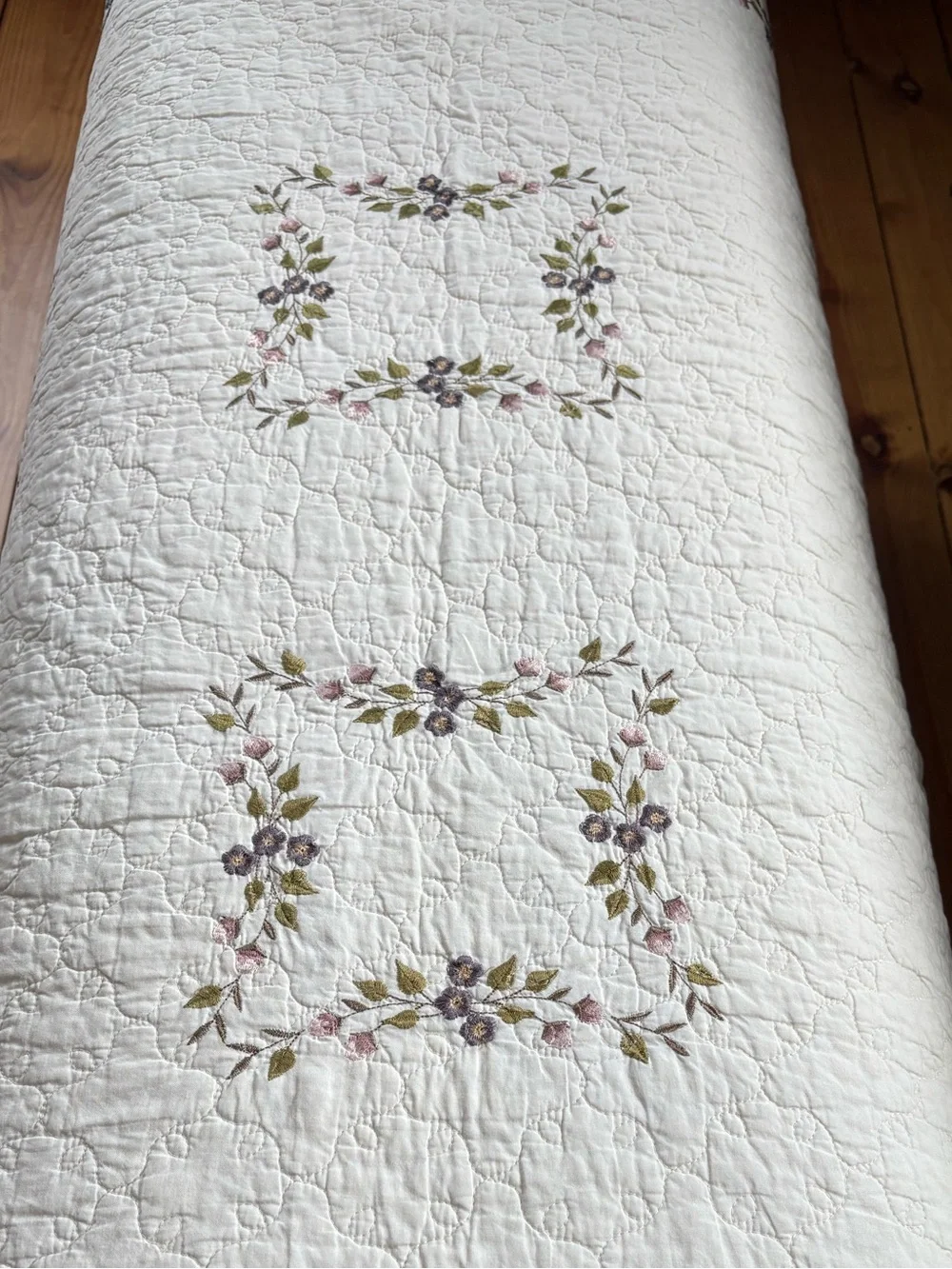 White 100% Cotton Quilt with Embroidered Lavender Floral Accents Size Queen